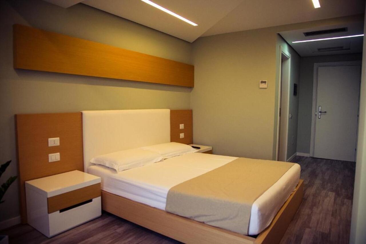 Hotel Bologna Vlorë Exteriér fotografie